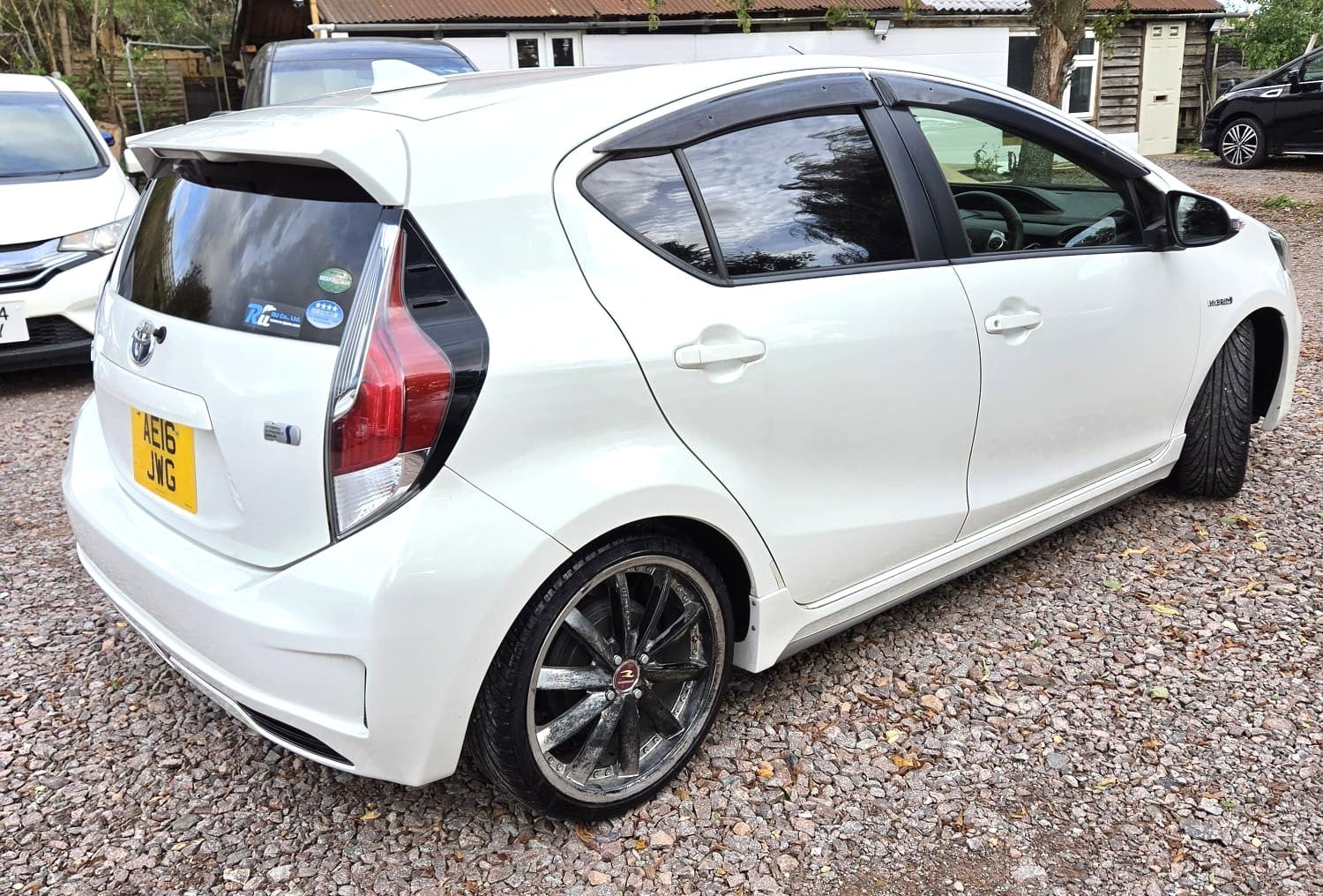 Toyota Aqua 2016 - Cars in March