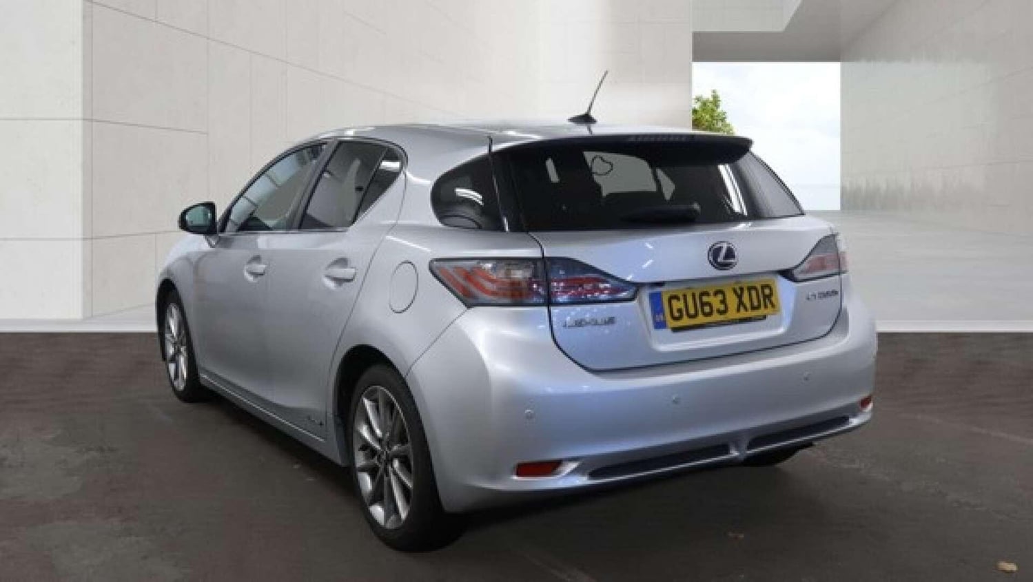 [ berth ]Lexus CT