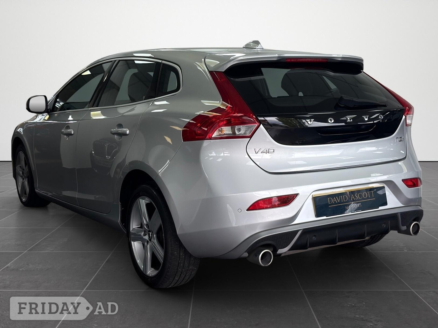 [ berth ]Volvo V40