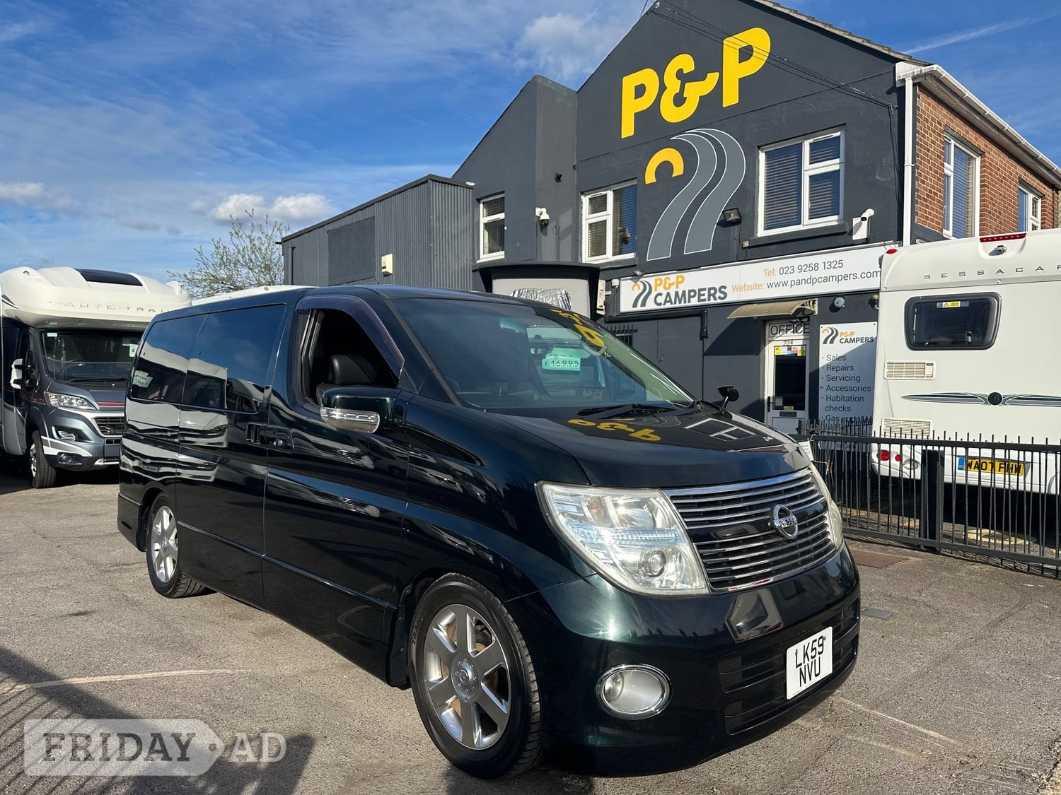 Nissan Elgrand 2009 in Gosport