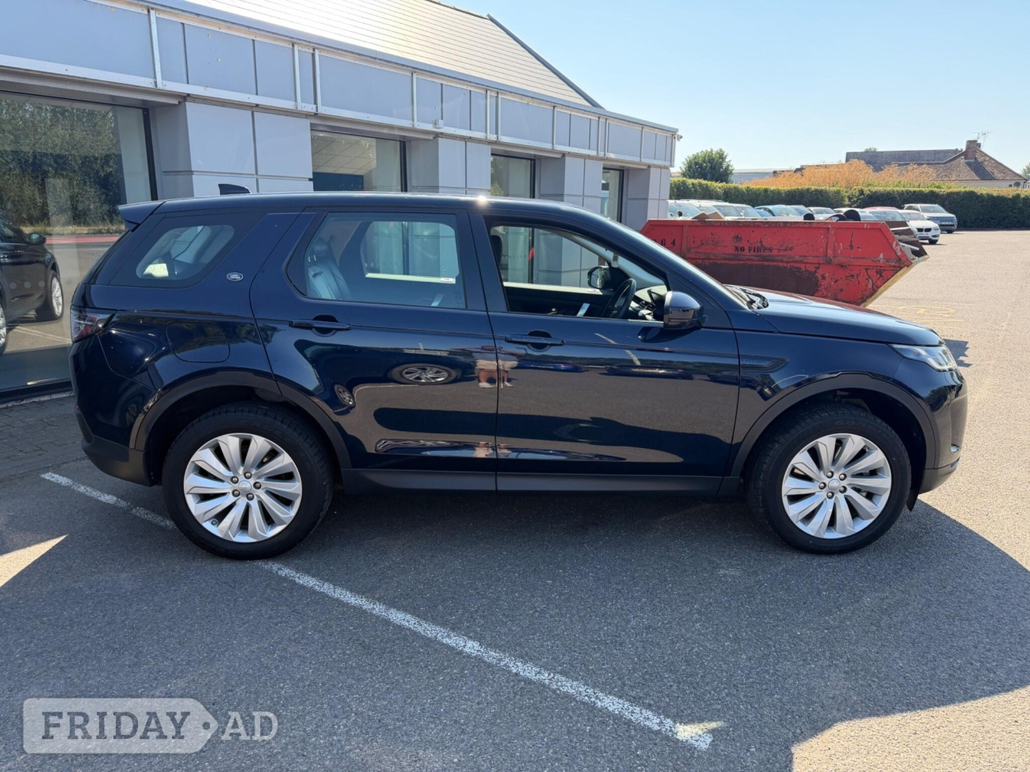 [ berth ]Land Rover Discovery Sport