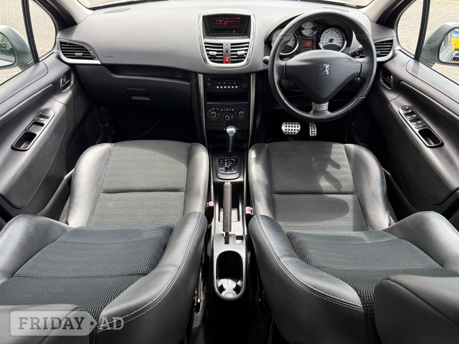 [ berth ]Peugeot 207