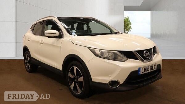 Nissan Qashqai 2016 in Uxbridge