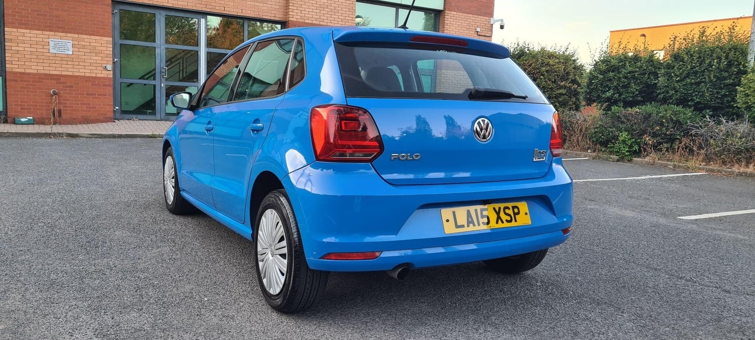 Volkswagen Polo 2015 - Cars