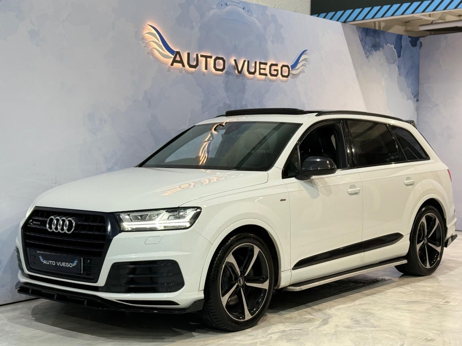 Audi Q7 2019 - Cars in Uxbridge