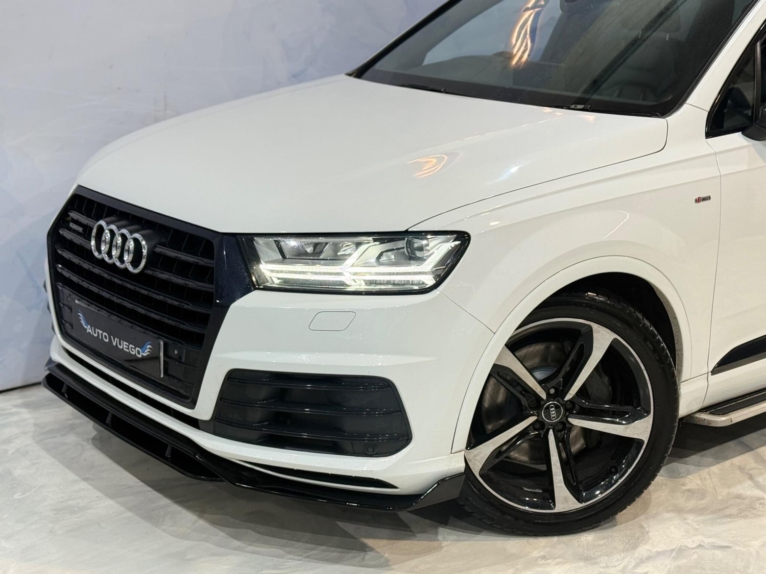 Audi Q7 2019 - Cars