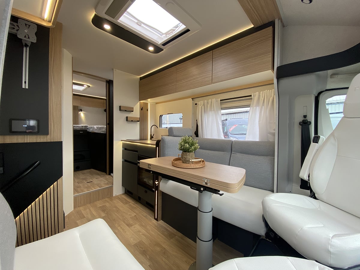 Pilote Evidence P740 FGJ 2027 for sale - Motorhomes & Caravans