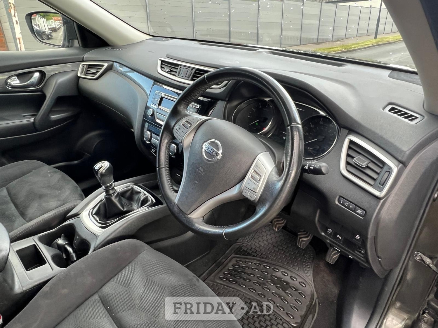 Nissan X-Trail Slough