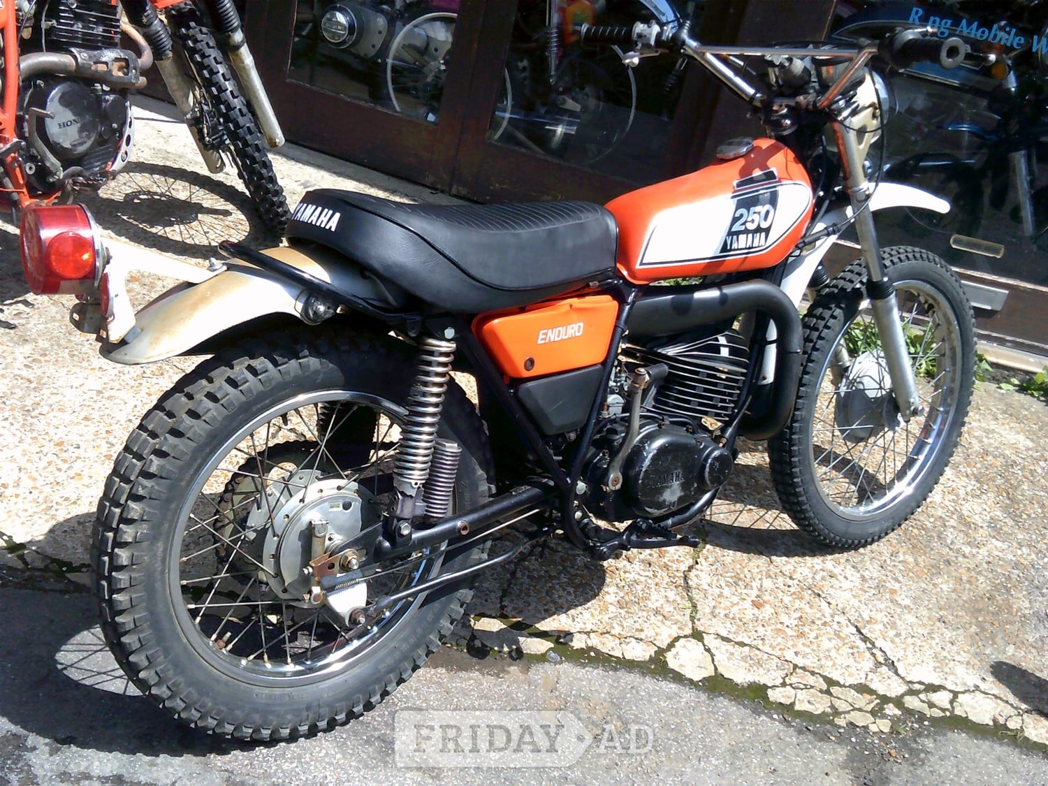 Yamaha DT 1975 in Brighton