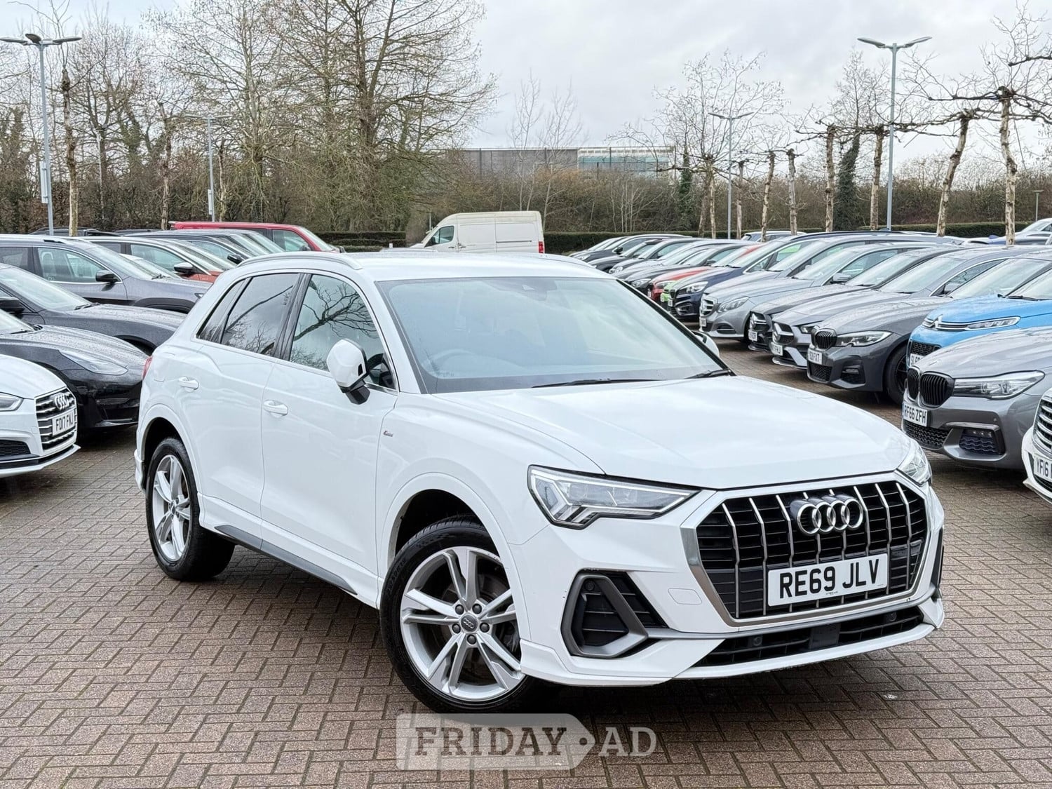 Audi Q3 2019 in Uxbridge