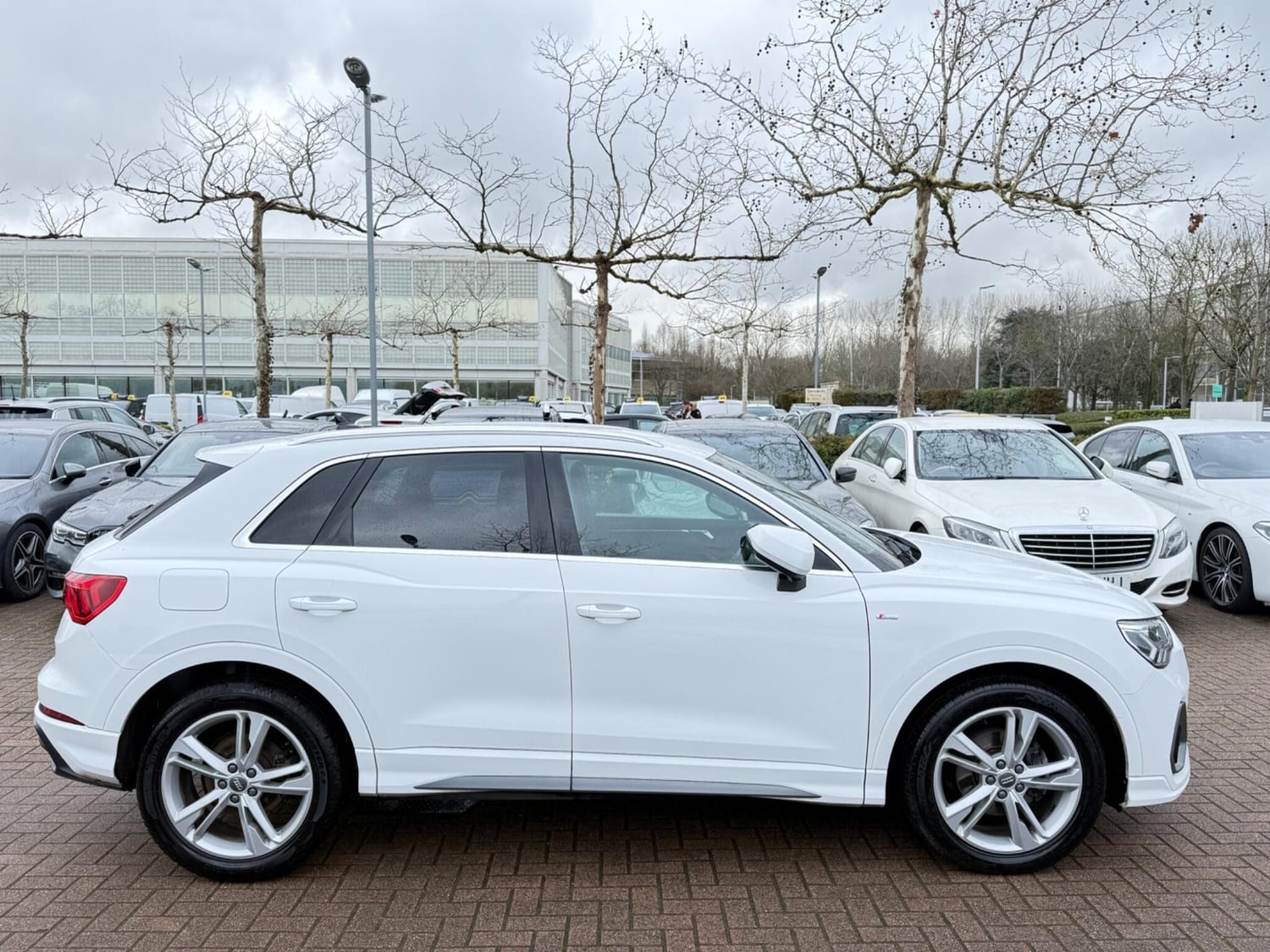 [ berth ]Audi Q3