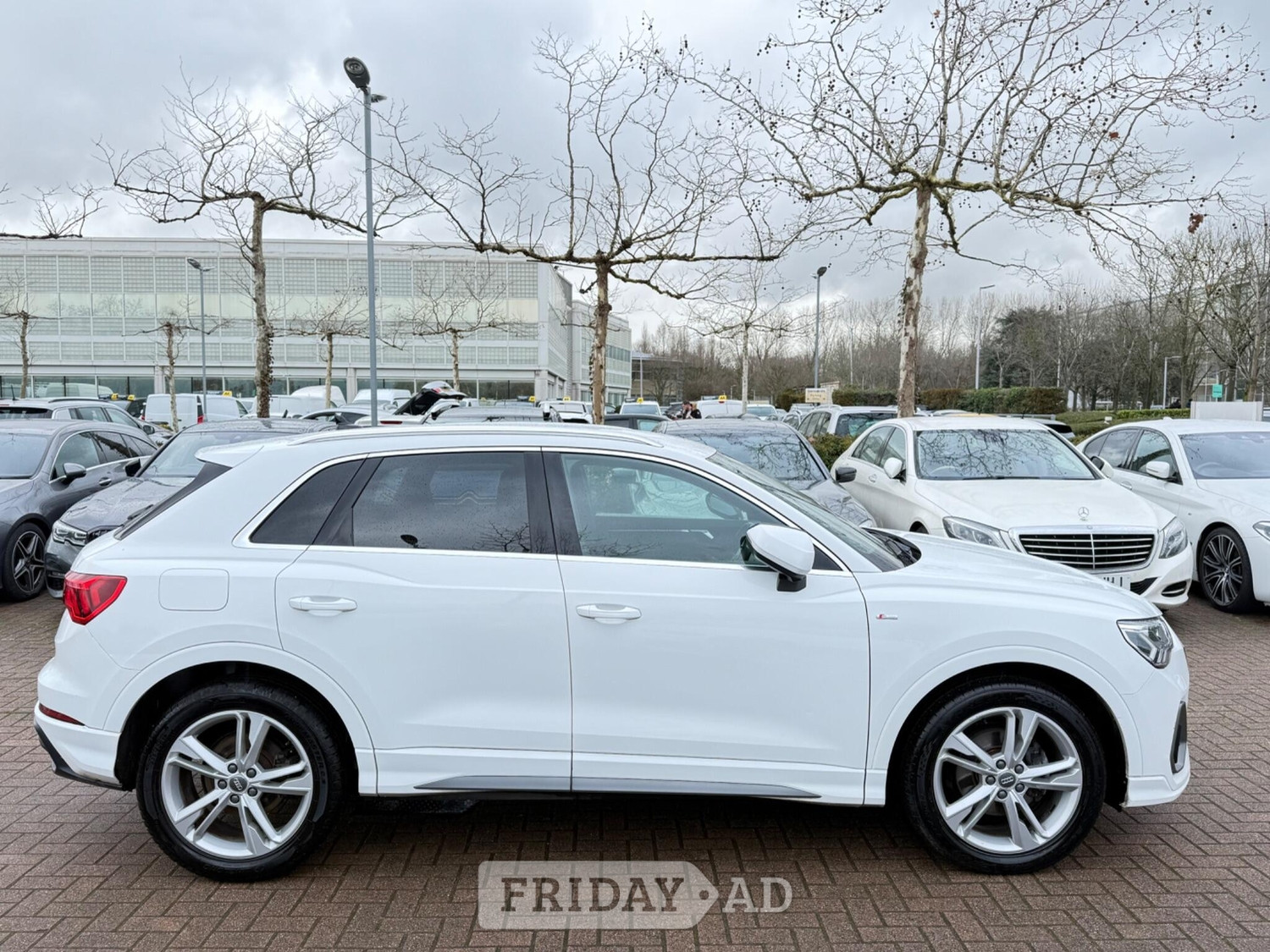 [ berth ]Audi Q3