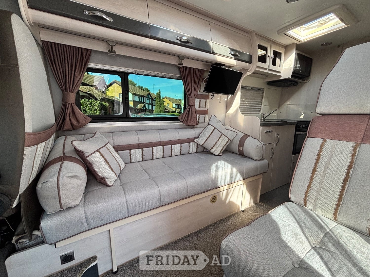 [ berth ]Peugeot Autosleeper Kemerton XL