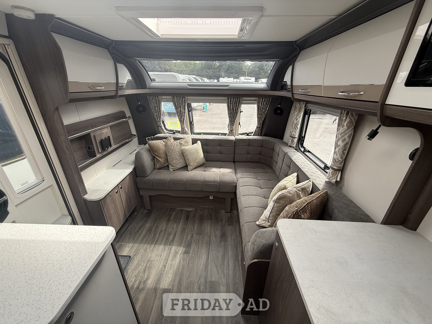 [4 berth ]Coachman Laser Xcel 855