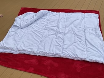 2 x DUVALAY SLEEPING BAG BUNDLES WITH SUMMER &amp;WINTER QUILTS