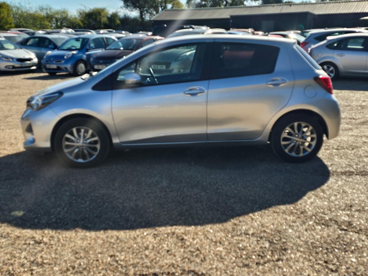 Toyota Yaris 2017 - Cars
