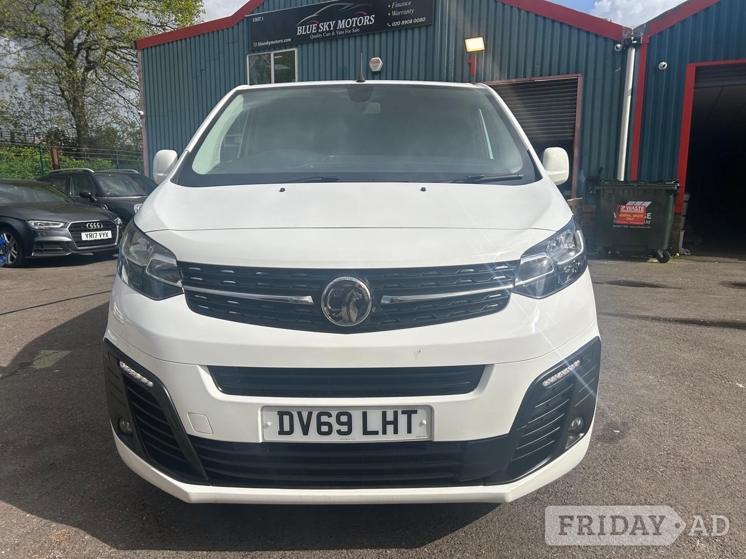 Vauxhall Vivaro Barnet