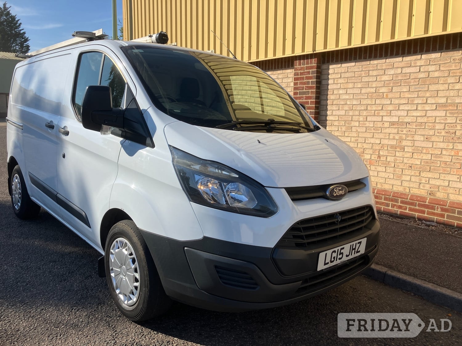 [ berth ]Ford Transit Custom