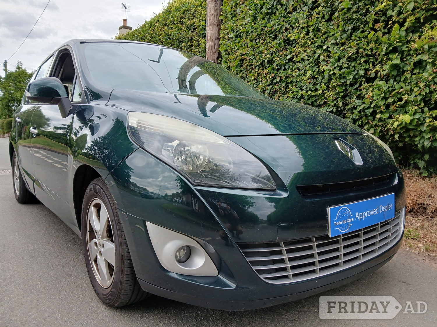 Renault Grand Scenic 2010 - Cars