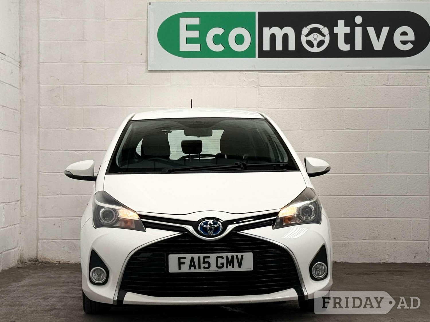 Toyota Yaris 2015 - Cars