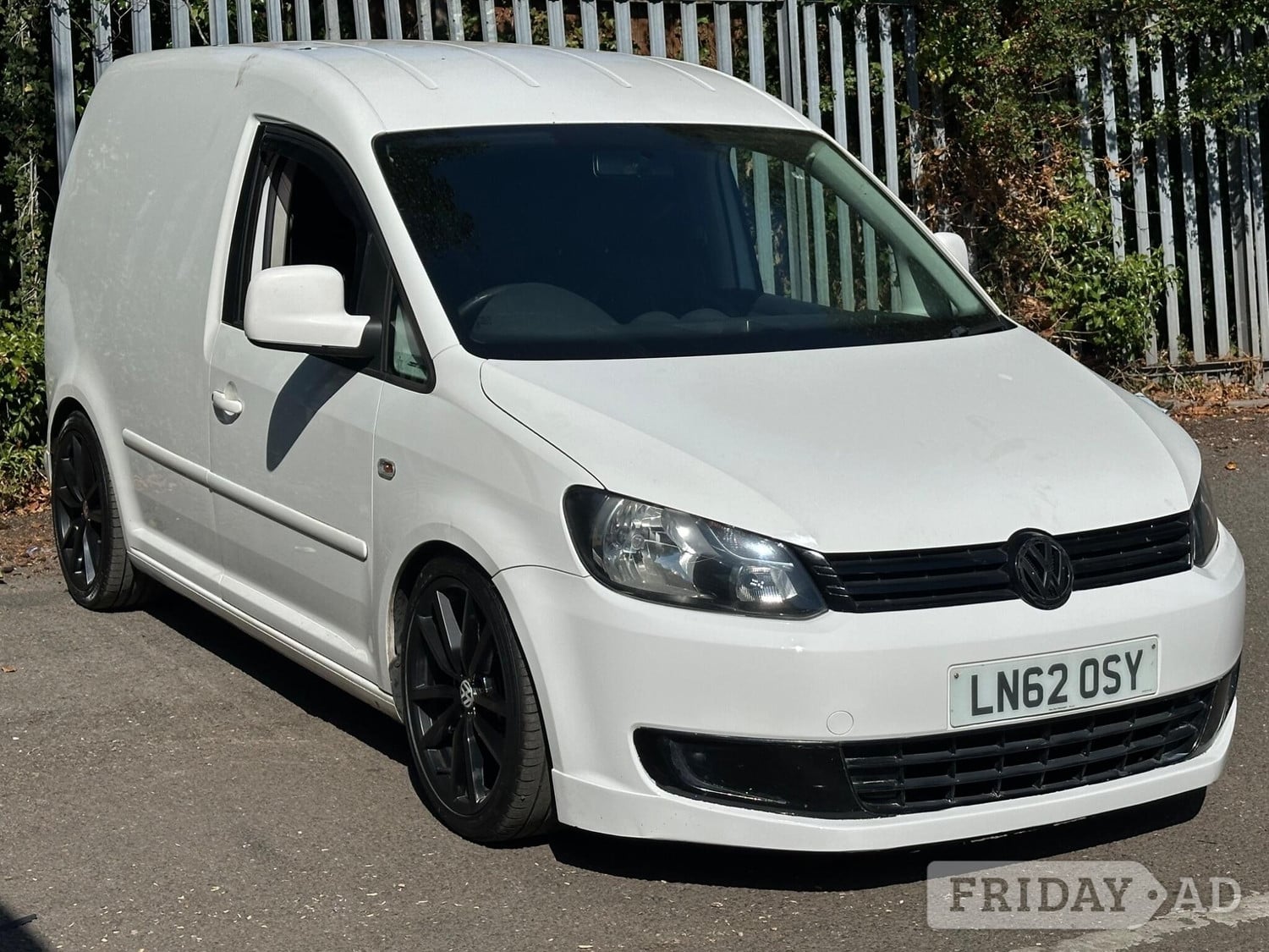 Volkswagen Caddy 2012 in Cardiff