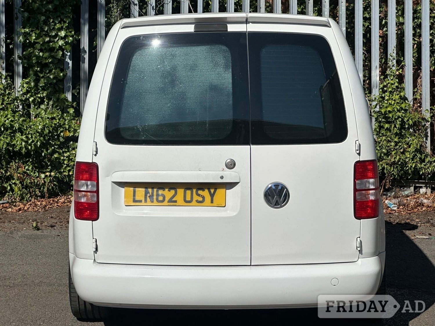 Volkswagen Caddy 2012 - Vans & Commercial Vehicles
