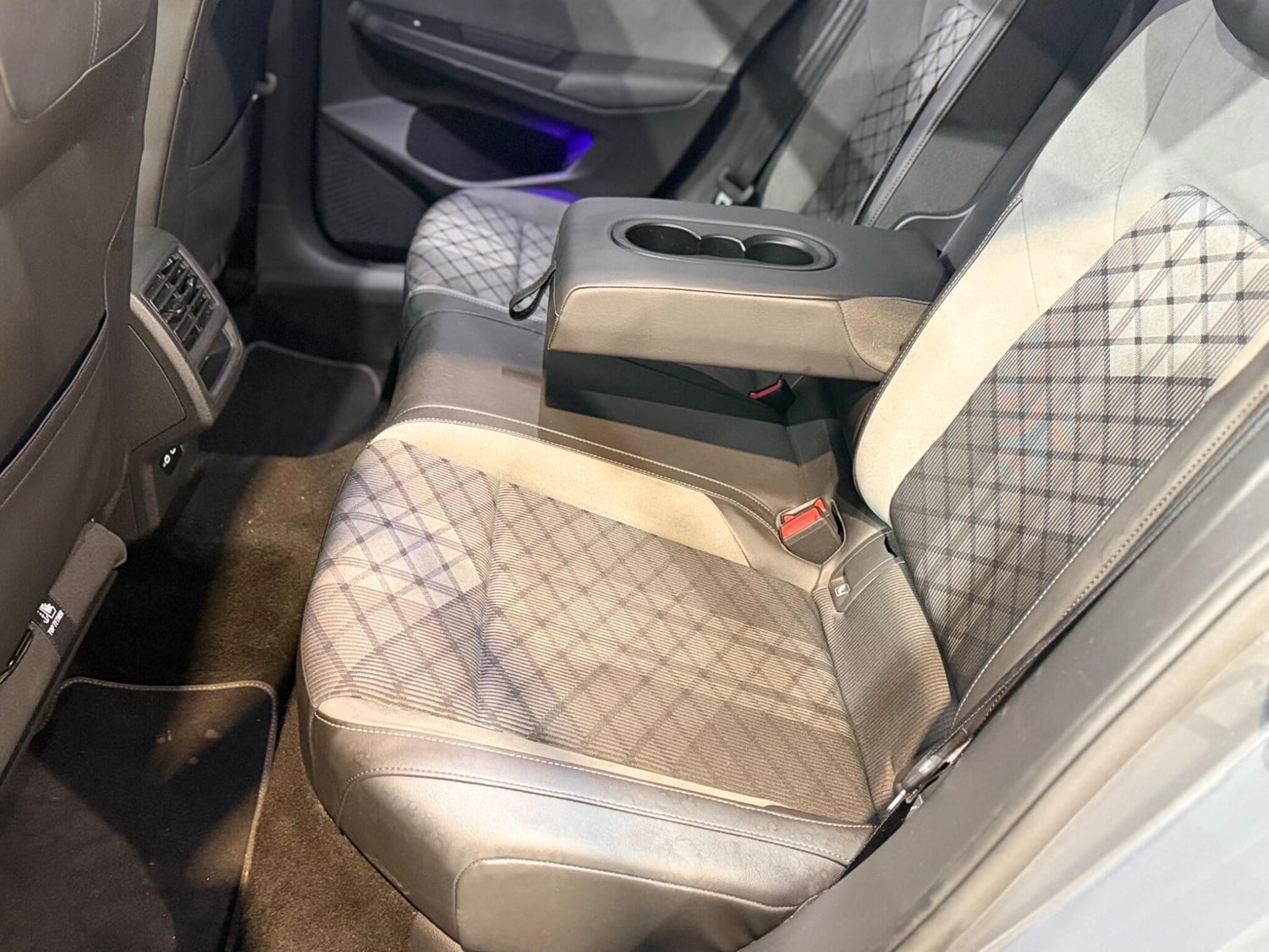 [ berth ]Volkswagen Golf