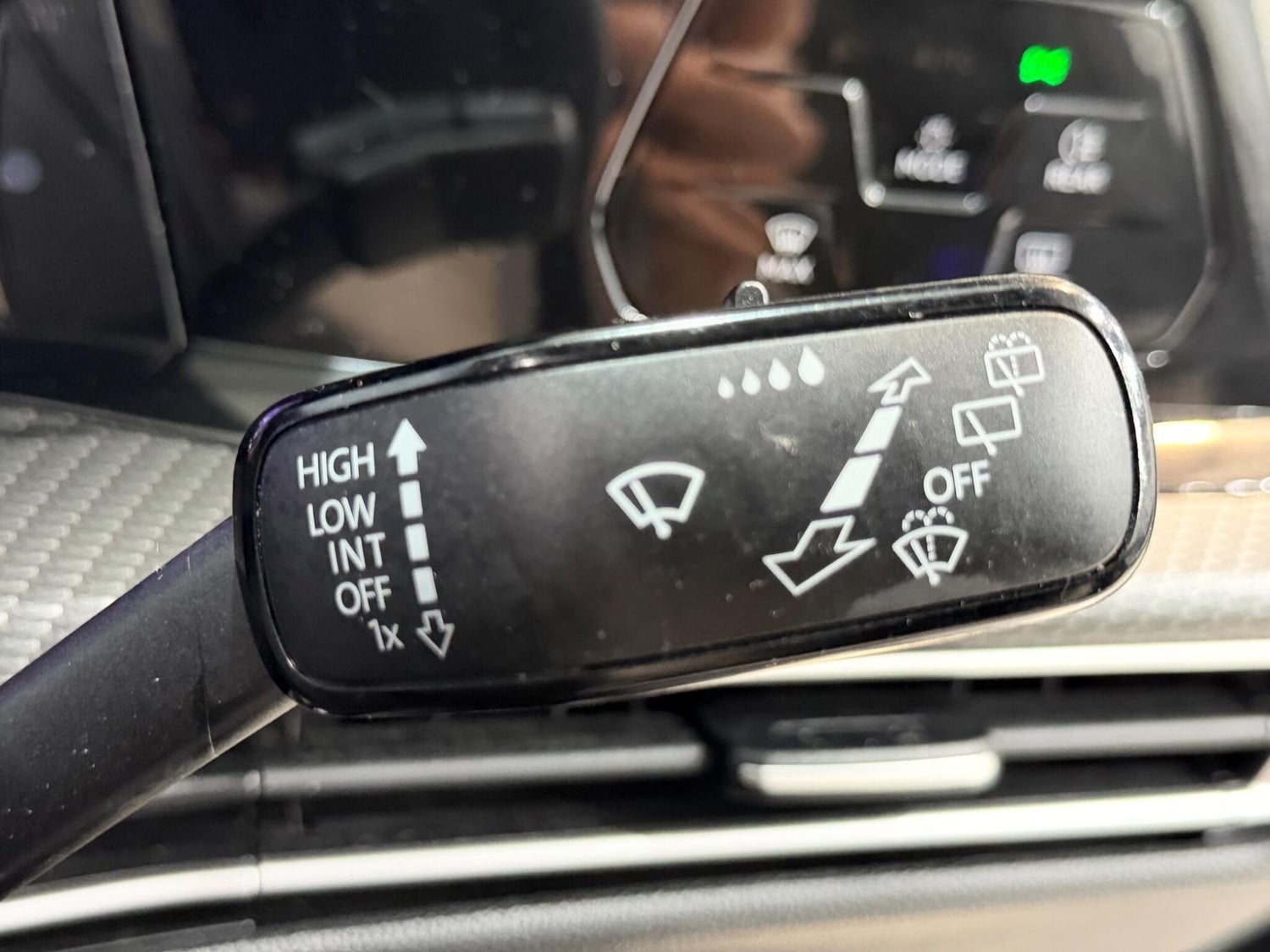 Volkswagen Golf 2021 - Cars in Uxbridge