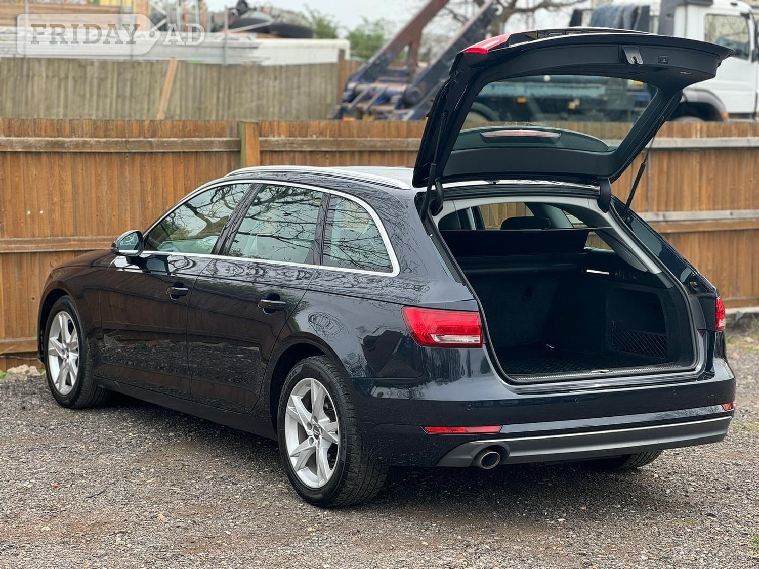 Audi A4 Avant 2017 - Cars in St. Albans