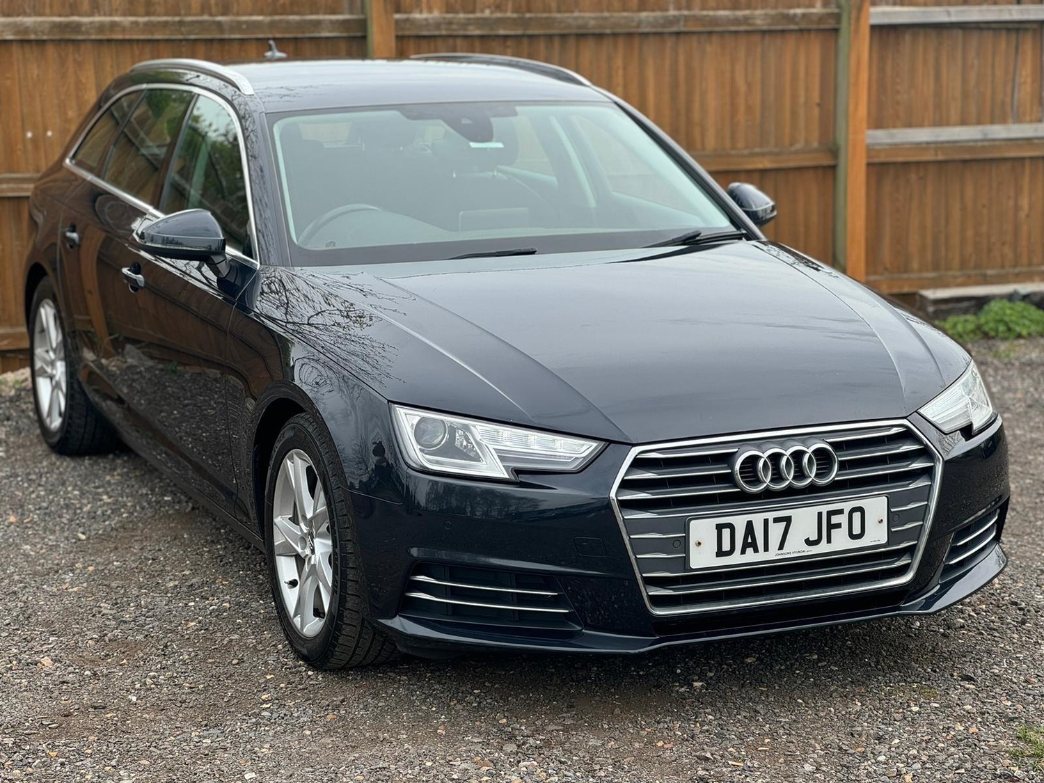 Audi A4 Avant 2017 - Cars