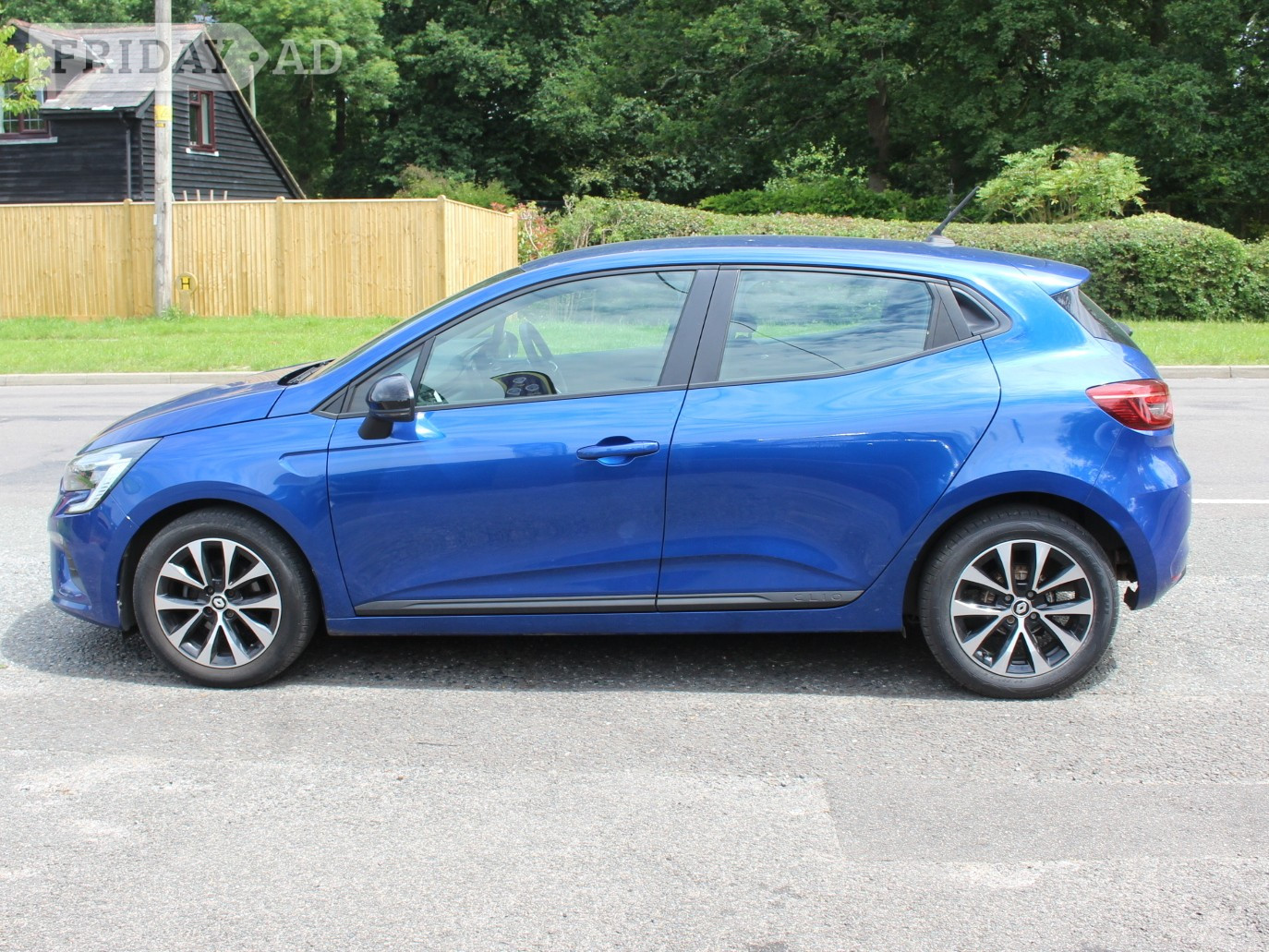 [ berth ]Renault Clio