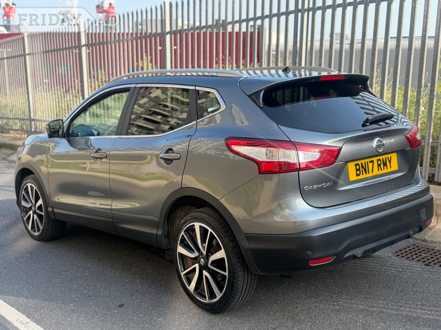 Nissan Qashqai 2017 - Cars in Willesden