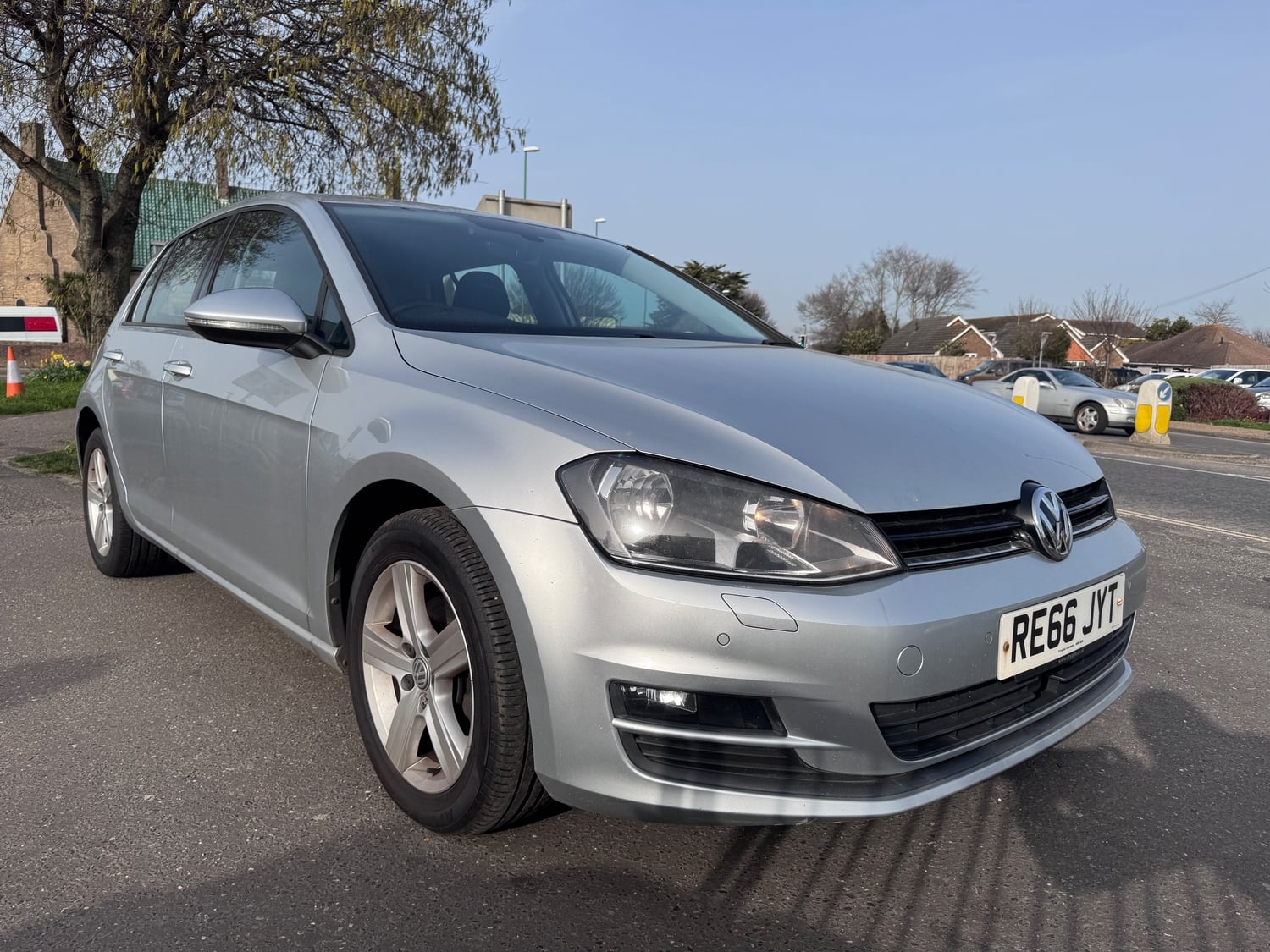 Volkswagen Golf 2016 - Cars in Lancing