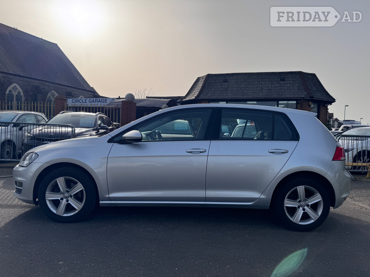 Volkswagen Golf Lancing