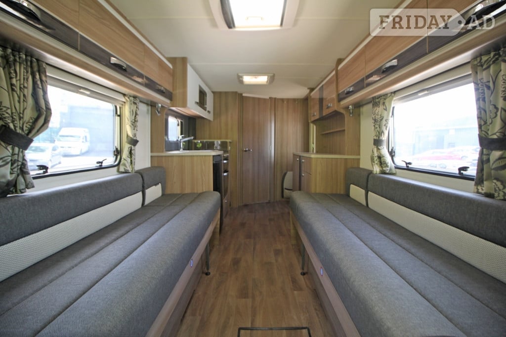 [2 berth ]Bessacarr 442