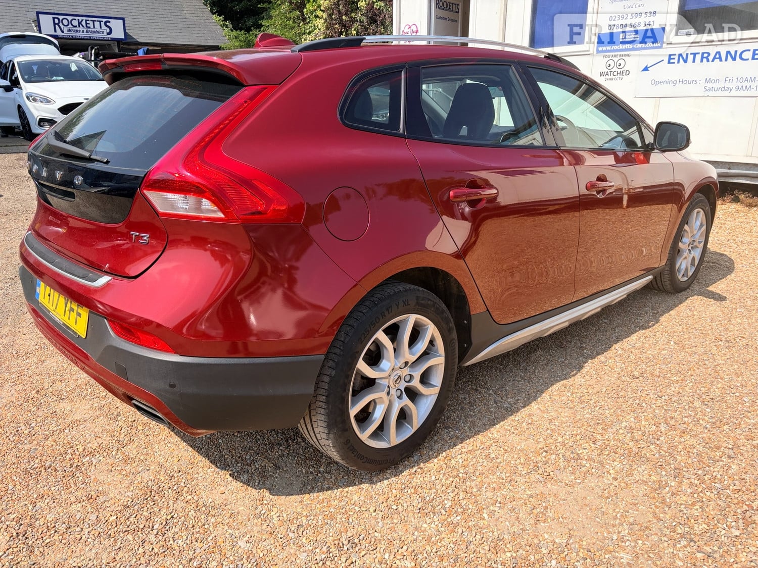 Volvo V40 Cross Country 2017 - Cars in Waterlooville