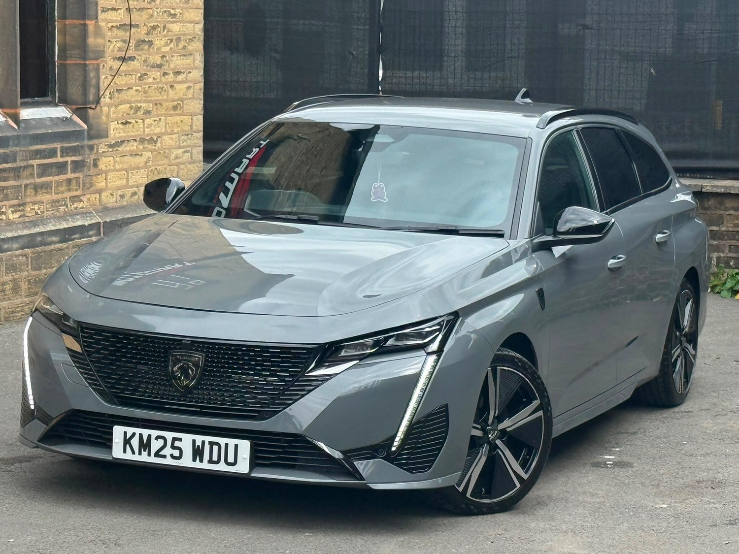 Peugeot 308 SW 2025 - Cars in Halifax