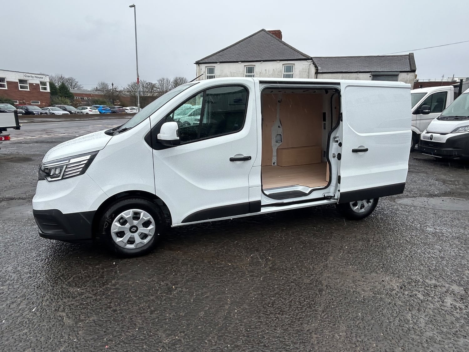 Renault Trafic 2026 - Vans & Commercial Vehicles