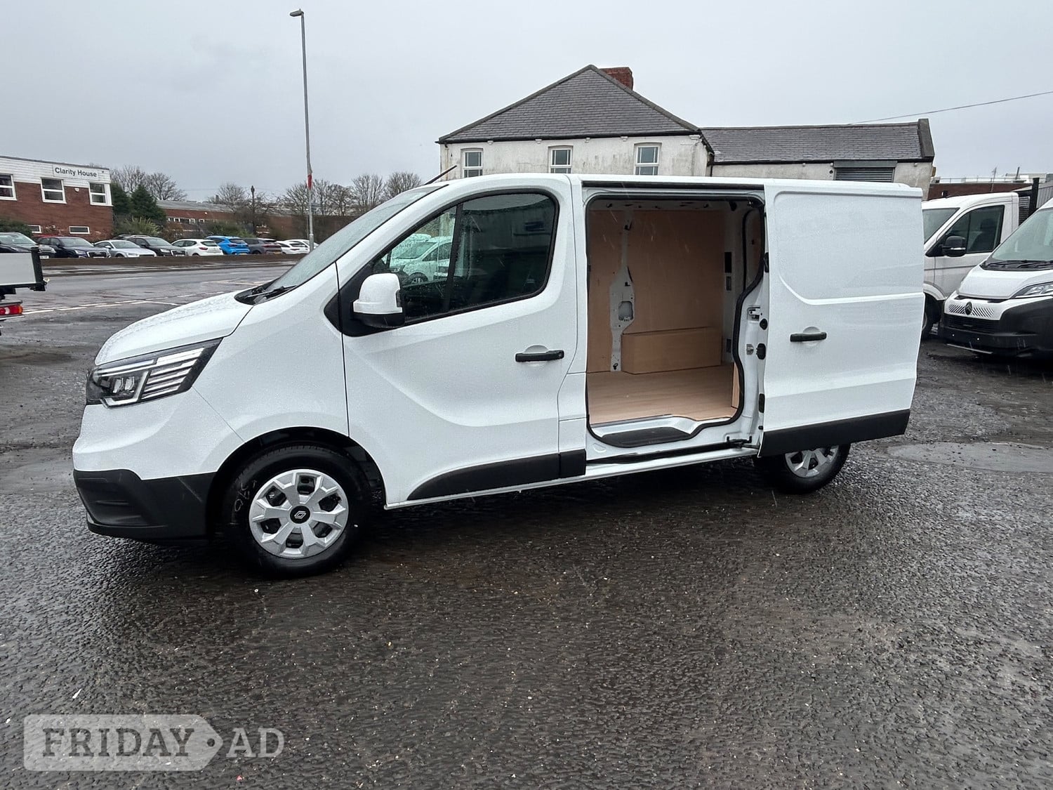 Renault Trafic 2026 - Vans & Commercial Vehicles