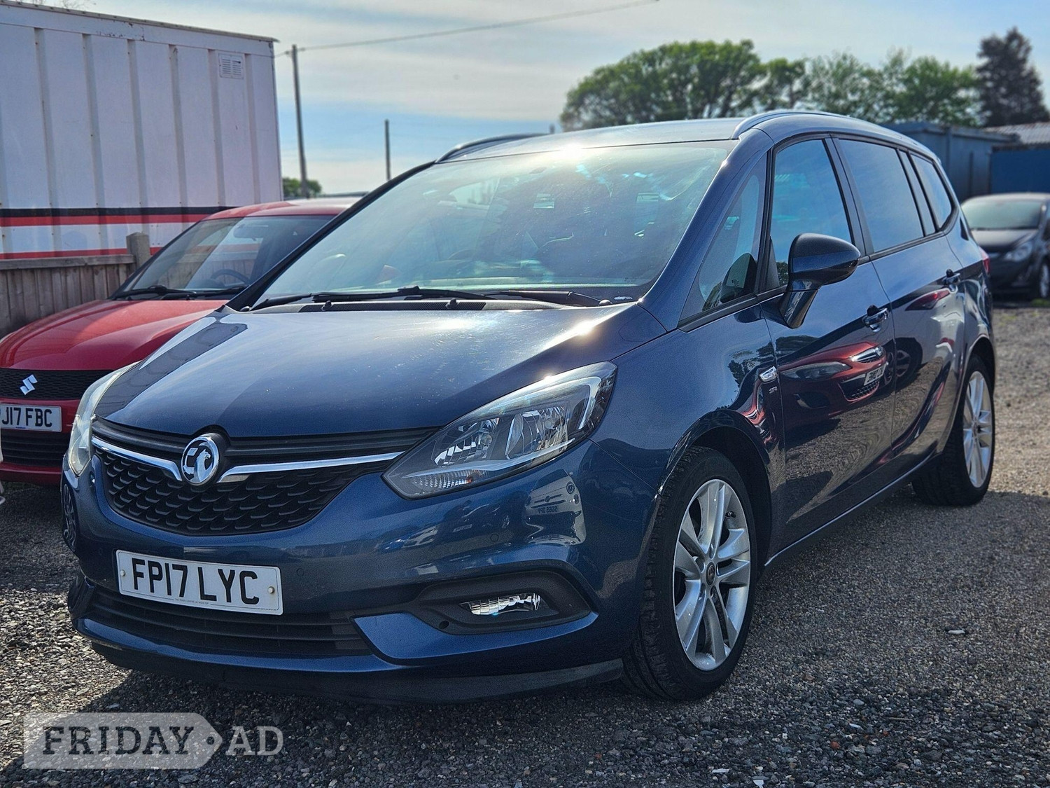 [ berth ]Vauxhall Zafira Tourer