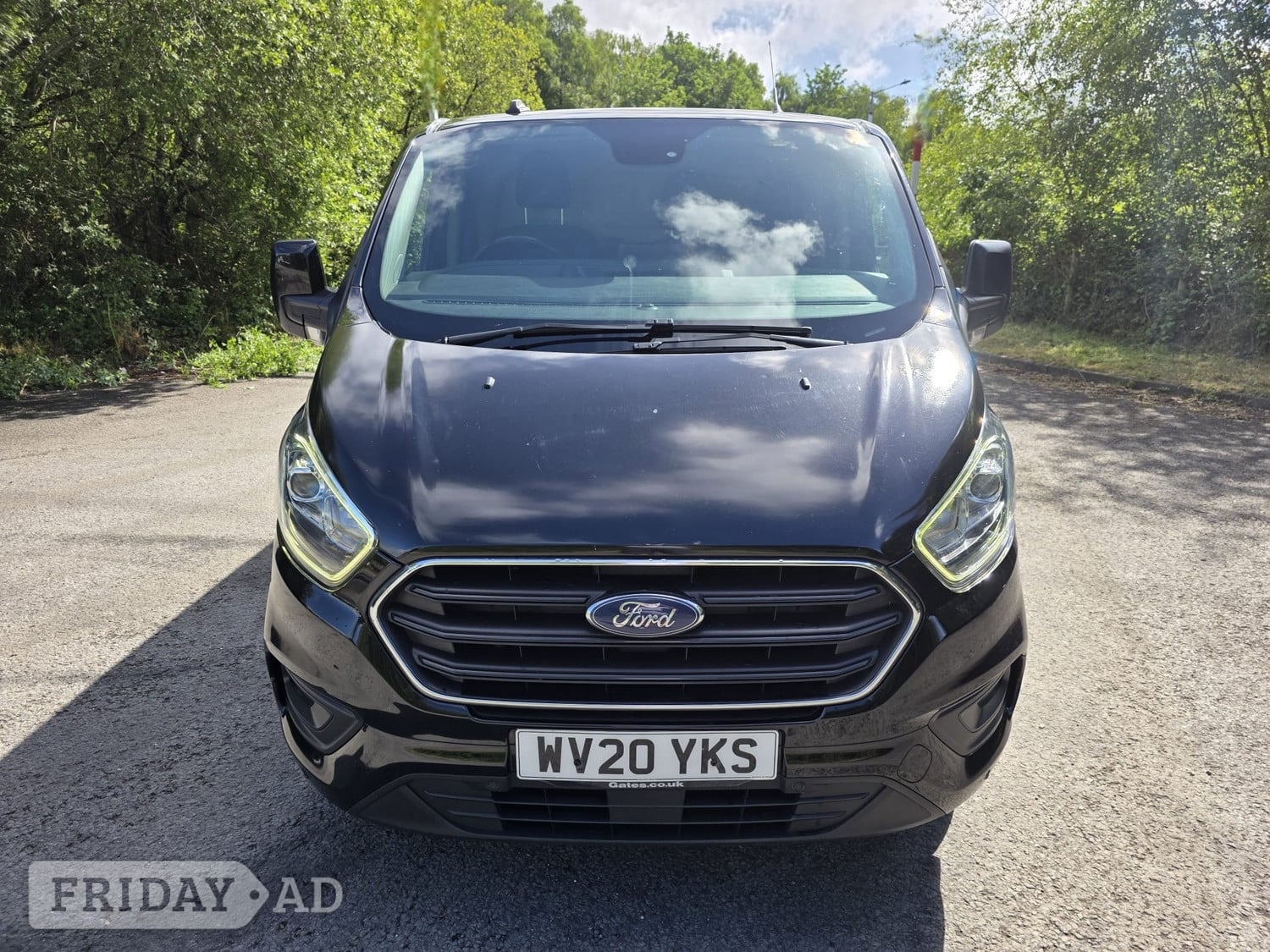 [ berth ]Ford Transit Custom