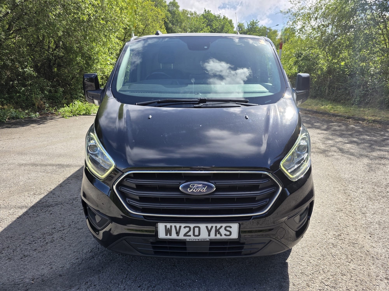 [ berth ]Ford Transit Custom