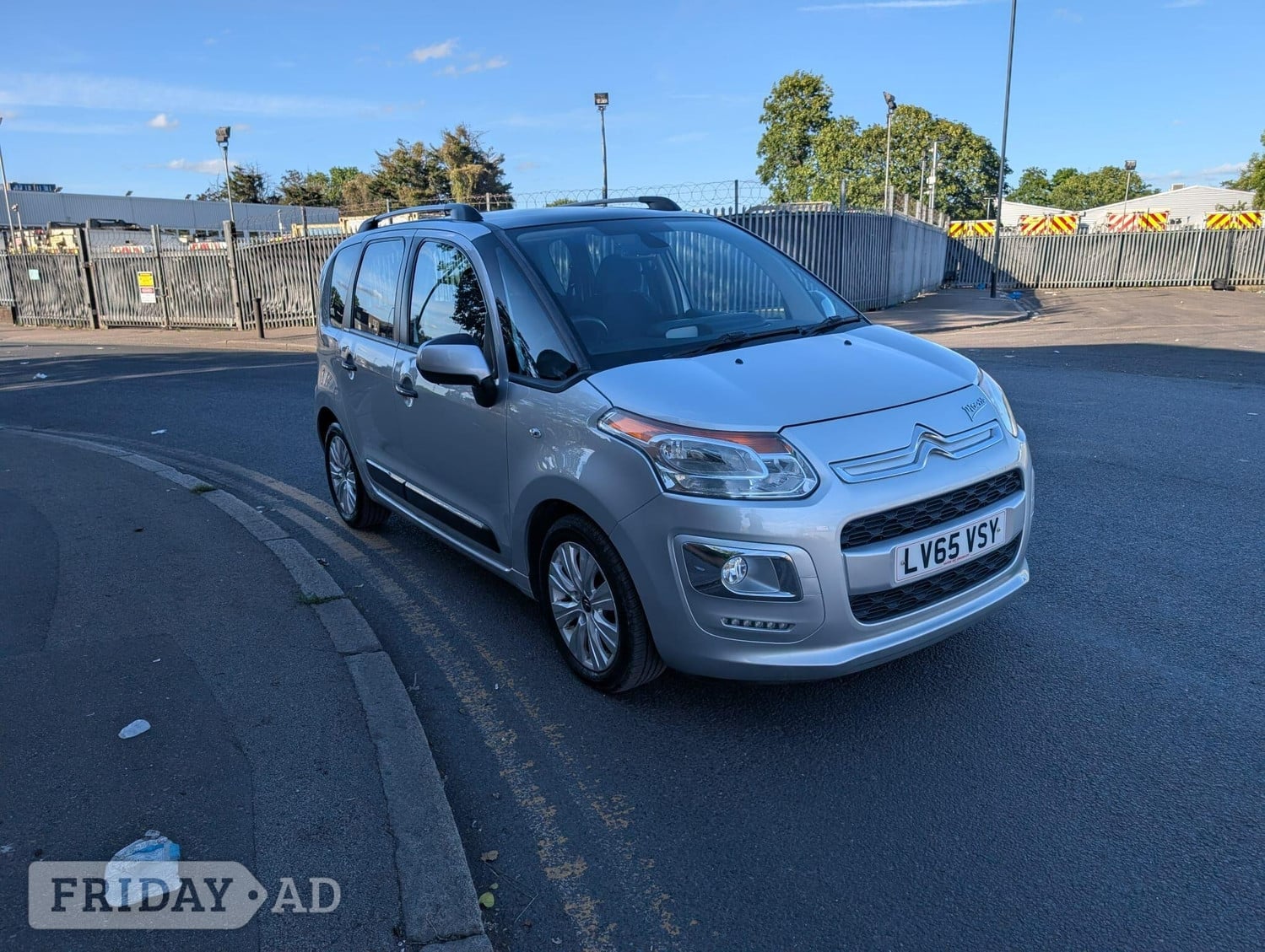 Citroen C3 Picasso 2015 in Wembley