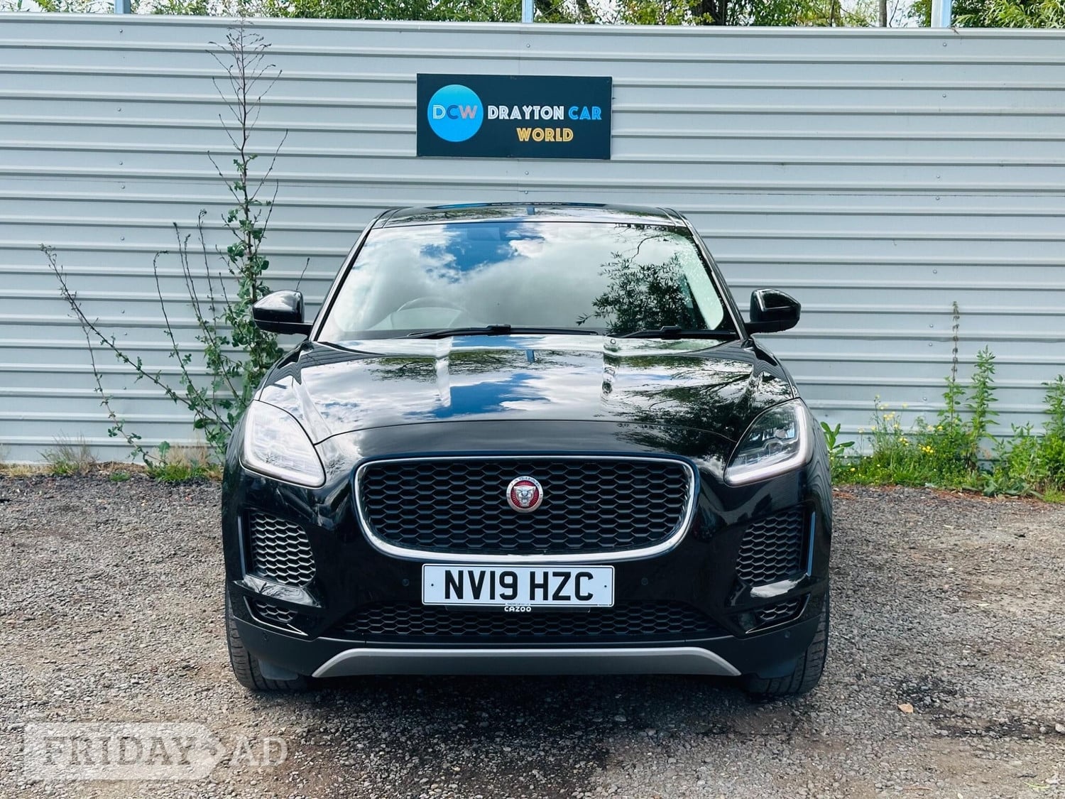 [ berth ]Jaguar E-Pace