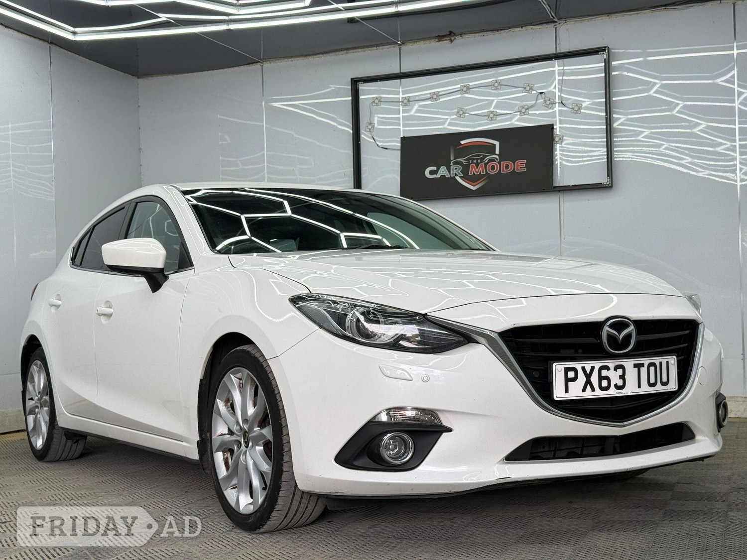 Mazda 3 2014 - Cars in Hillingdon