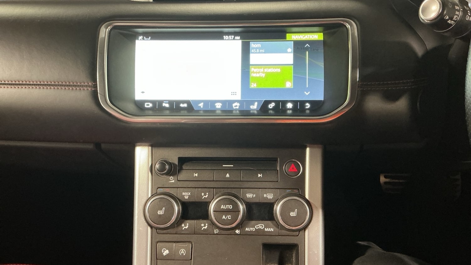 [ berth ]Land Rover Range Rover Evoque