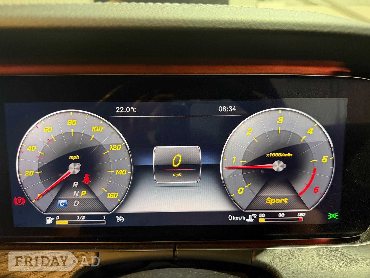 [ berth ]Mercedes-Benz E Class