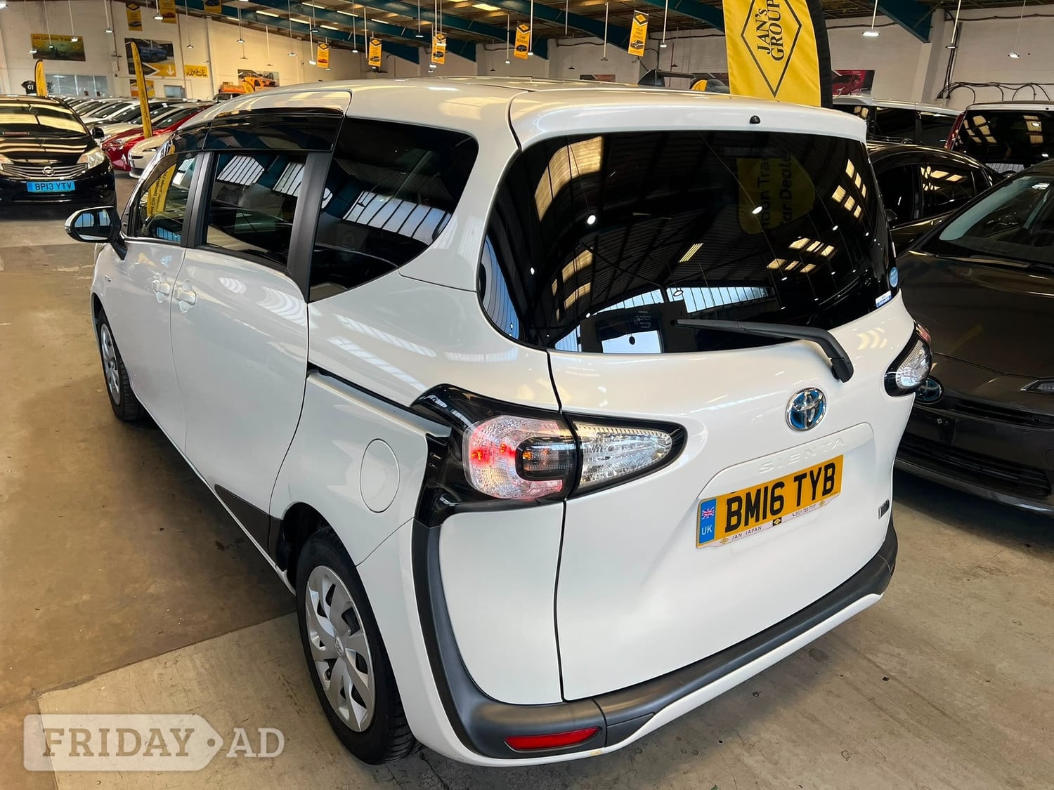 Toyota Sienta 2016 - Cars in Birmingham