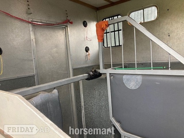 Renault Master Renault Horsebox - Trailers & Horseboxes in Llanwrtyd Wells