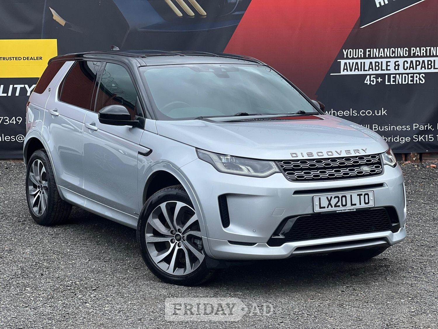 Land Rover Discovery Sport 2020 in Stalybridge